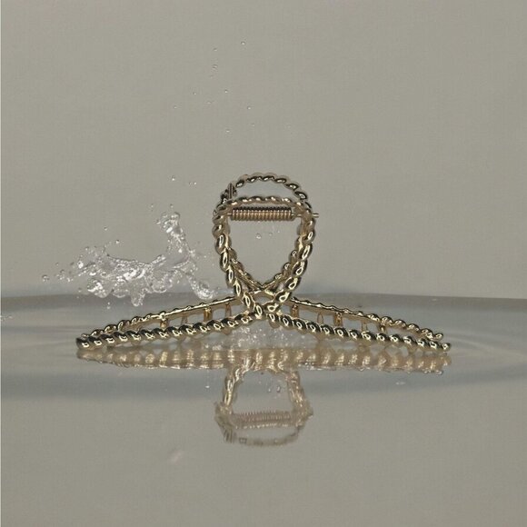 METAL CLAW CLIP TRIOS (GOLD) - Picture 3 of 6